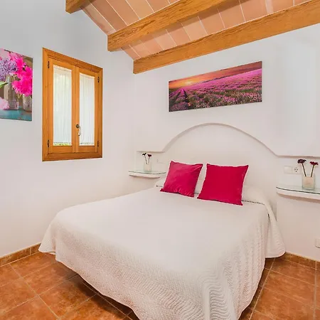 Rustic Country Retreat For 4 Holiday home Pollenca