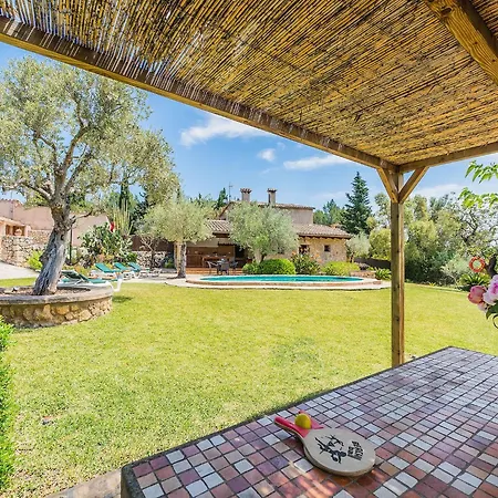 Rustic Country Retreat For 4 *