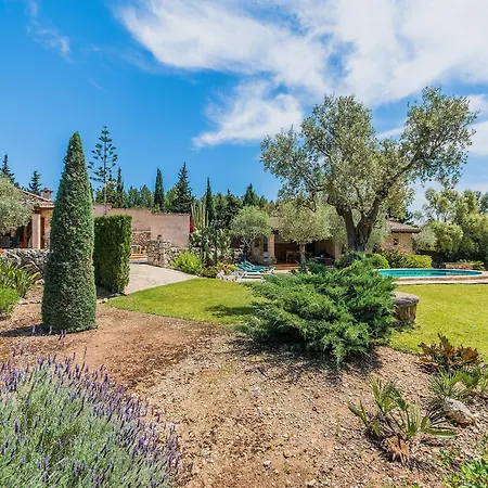 Rustic Country Retreat For 4 *